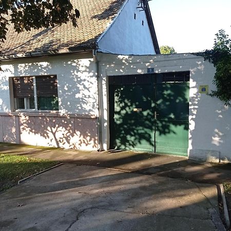 Apartamento Sobe Ana Sombor Exterior foto
